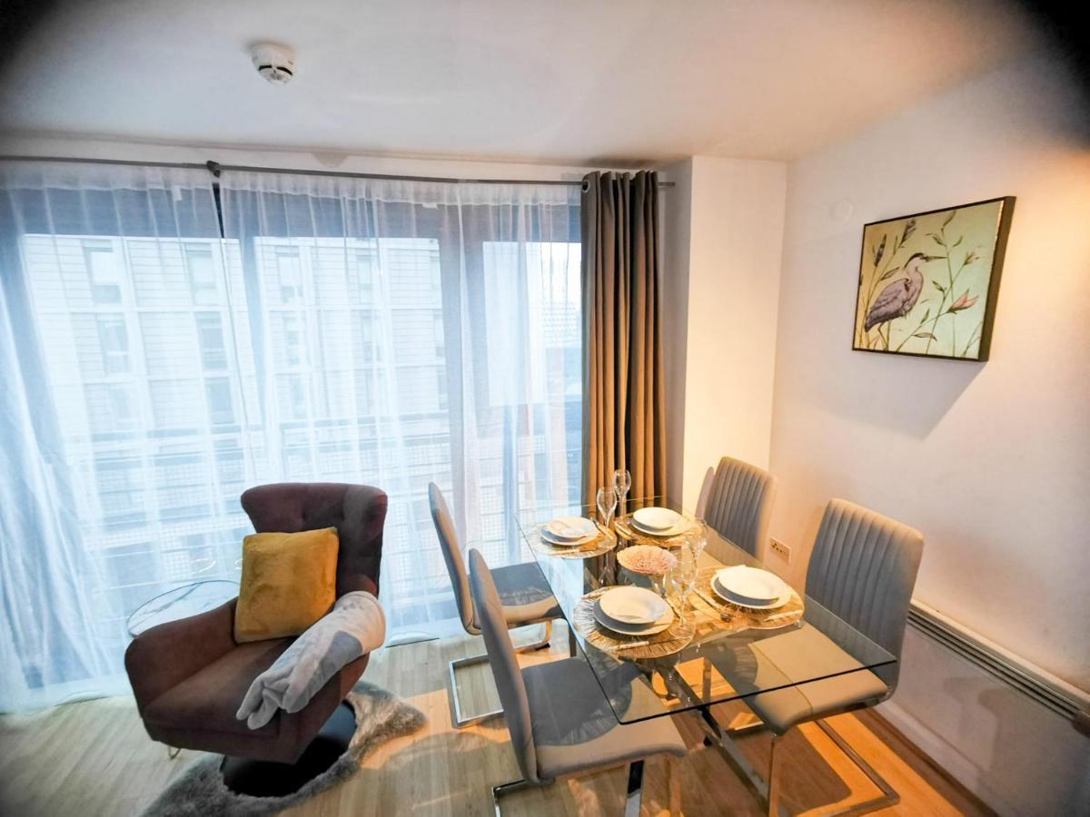 Lovely 2-Bedroom Apartment, Free Parking Manchester Exteriér fotografie
