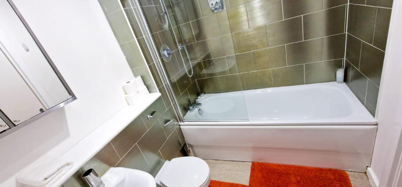 Lovely 2-Bedroom Apartment, Free Parking Manchester Exteriér fotografie